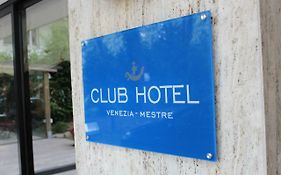 Club Hotel